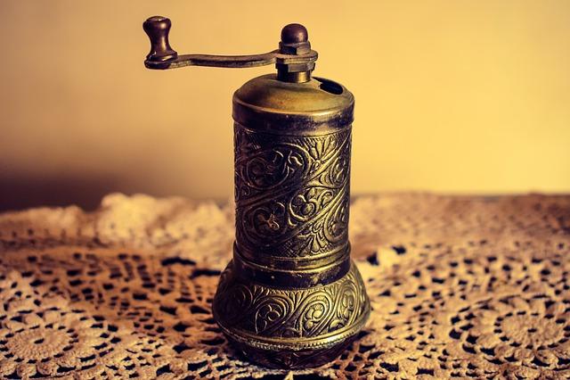 File:Turkish Coffee and Pepper Grinders.JPG - Wikipedia