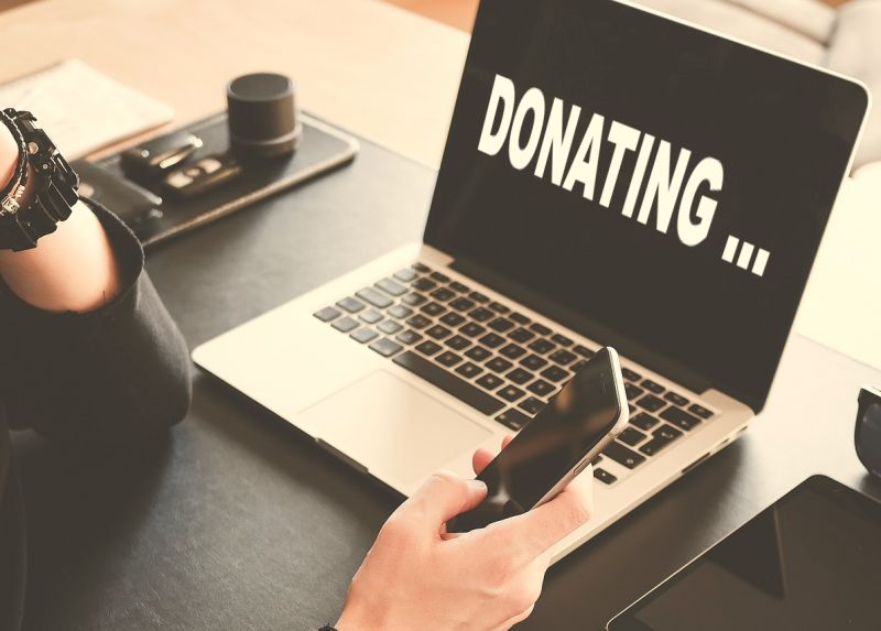 File:Flyin-donate-promo.jpg